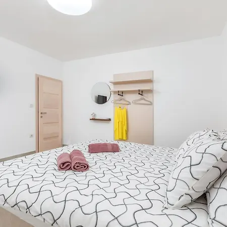 Berg Ii 빌라 Valbandon