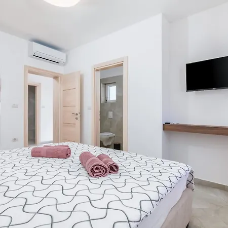 빌라 Berg Ii Valbandon