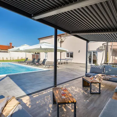 Villa Berg Ii Valbandon