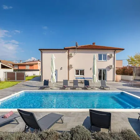 Berg Ii Villa *