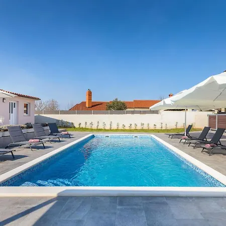 Villa Berg Ii *